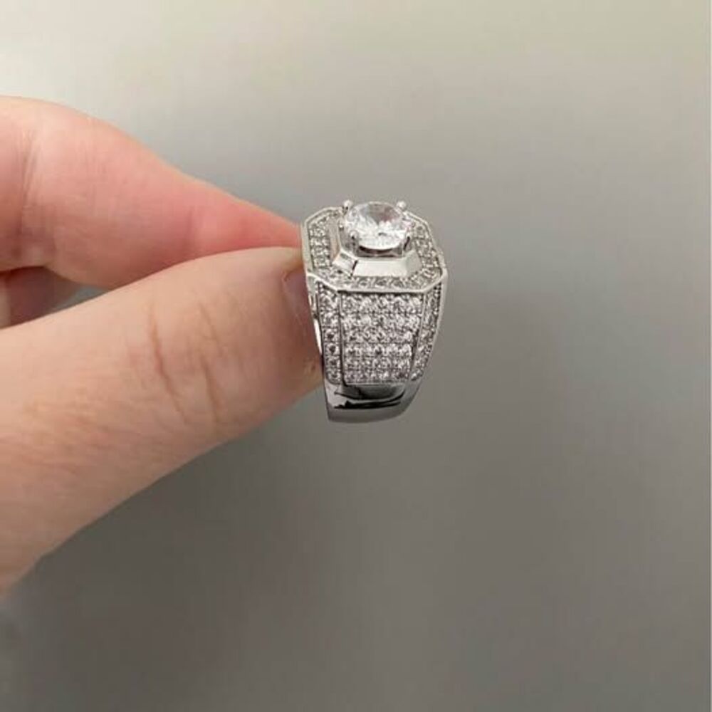 New 18k white gold filled with simulated diamonds men’s wedding ring men